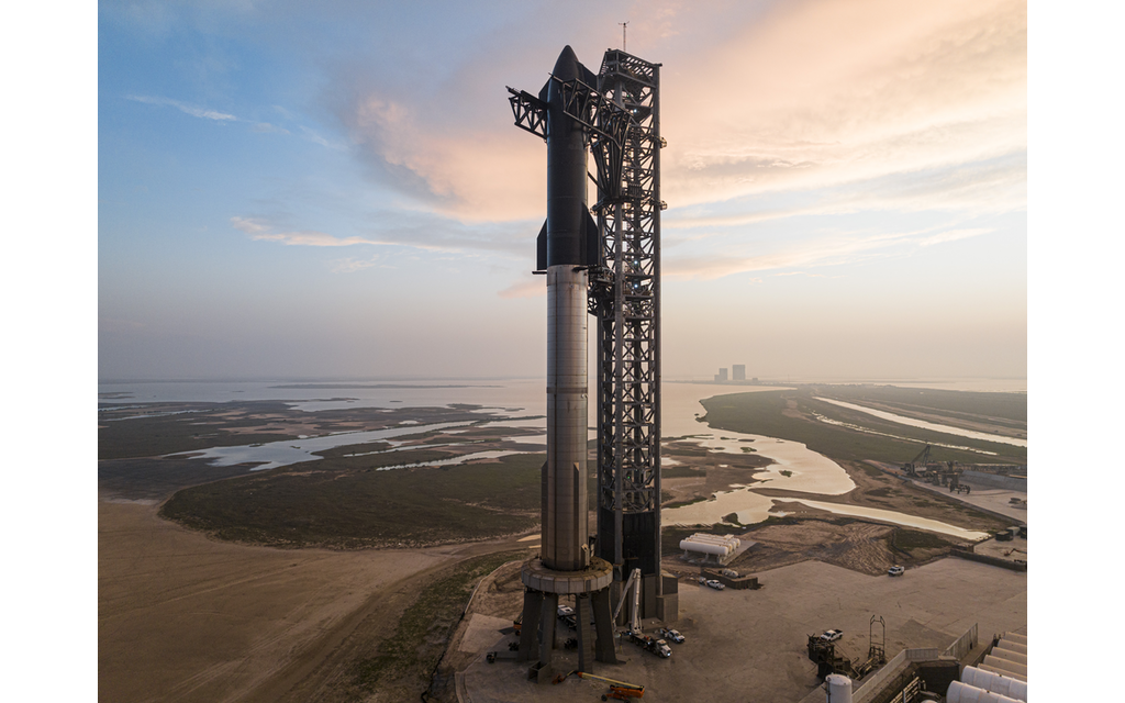 SPACEX | LIVE Cams 24/7 - STARBASE Boca Chica Texas - Production, Test & Rocket Launch Site Image 1 from 12