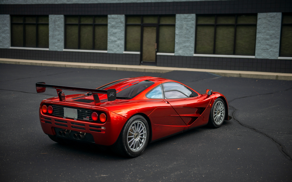 MCLAREN F1 LM | SPECIFICATION BMW V12 - Schnellstes Serienauto mit 386 km/h Image 12 from 19