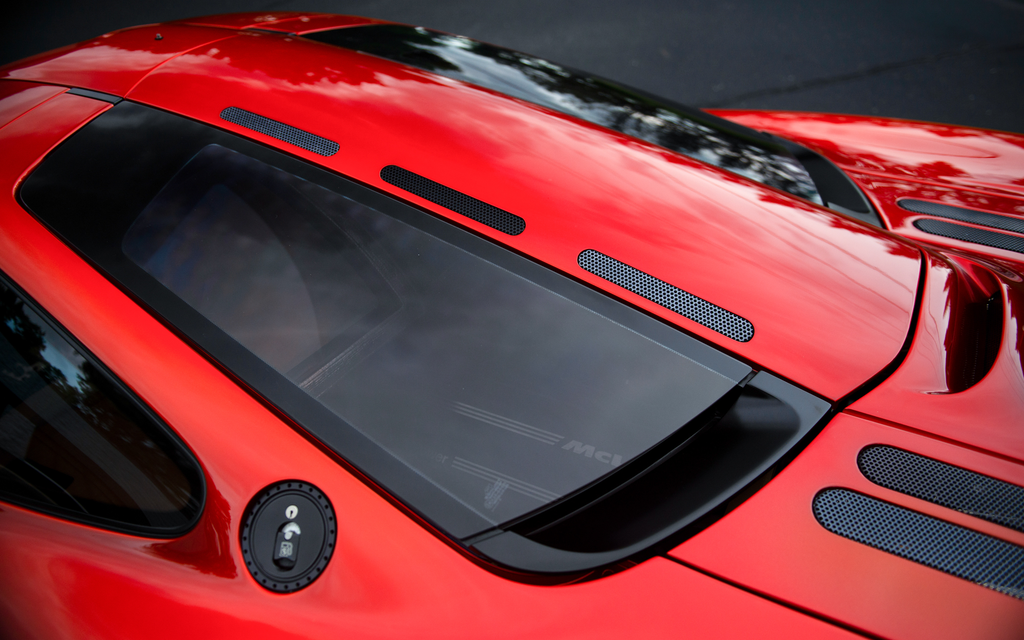 MCLAREN F1 LM | SPECIFICATION BMW V12 - Schnellstes Serienauto mit 386 km/h Image 13 from 19