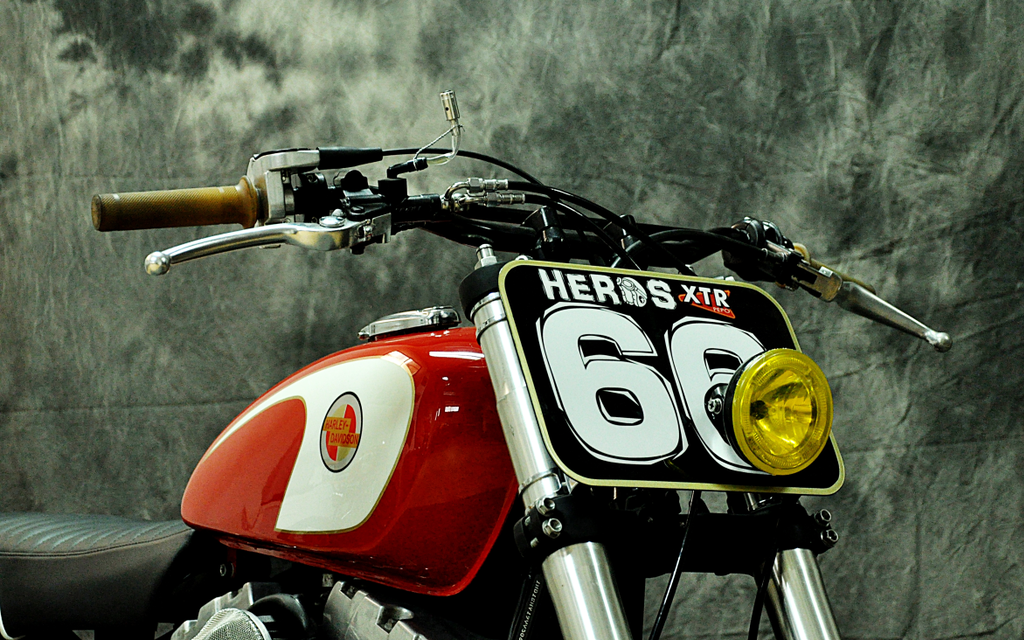 HARLEY DAVIDSON Dyna Super Glide | XTR GABRIELLE - Remake im Street Tracker Style  Image 1 from 11